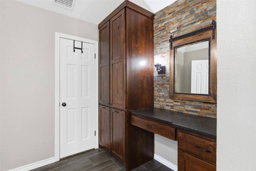 11206 Timber Creek Circle, Tyler, TX 75707 11206 Timber Creek Circle, Tyler, TX 75707