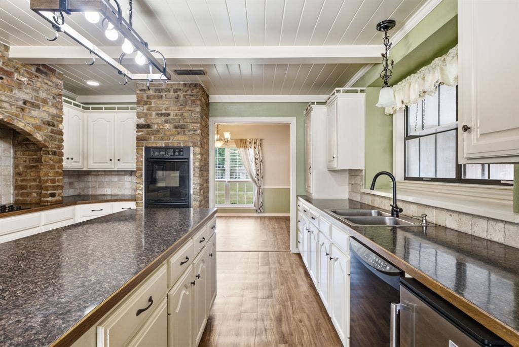 11206 Timber Creek Circle, Tyler, TX 75707 11206 Timber Creek Circle, Tyler, TX 75707