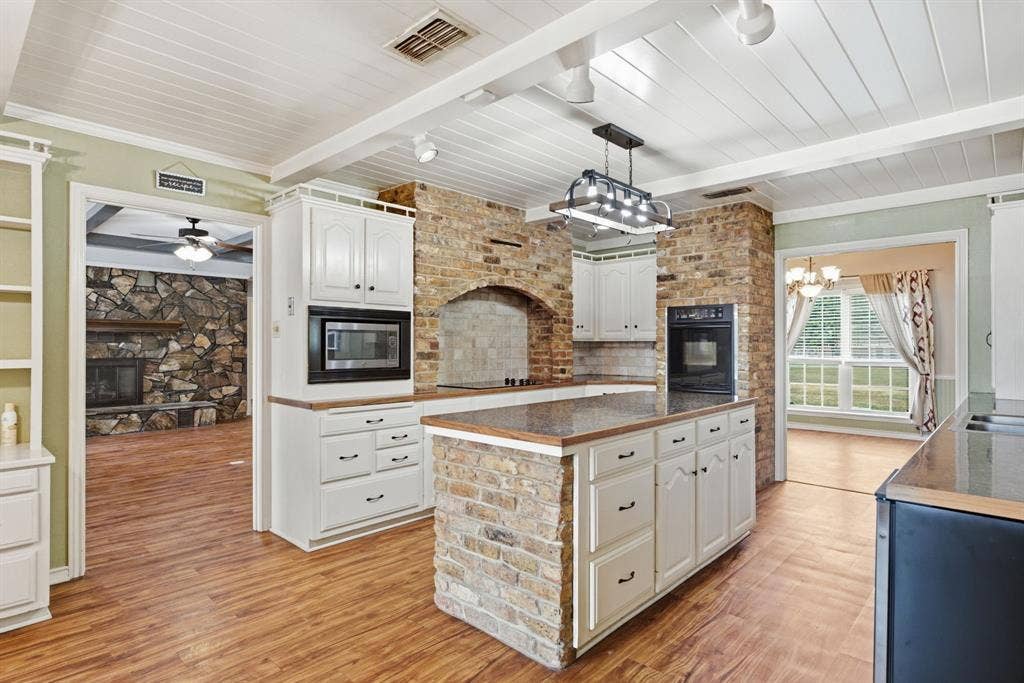 11206 Timber Creek Circle, Tyler, TX 75707 11206 Timber Creek Circle, Tyler, TX 75707