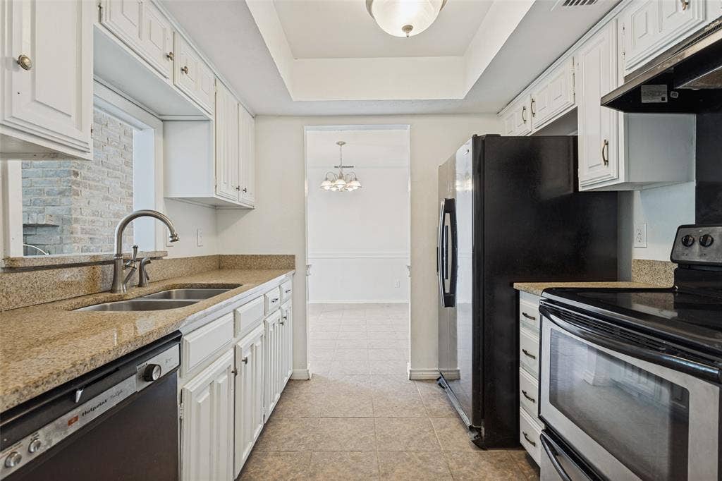 2820 Southern Cross Drive, Garland, TX 75044