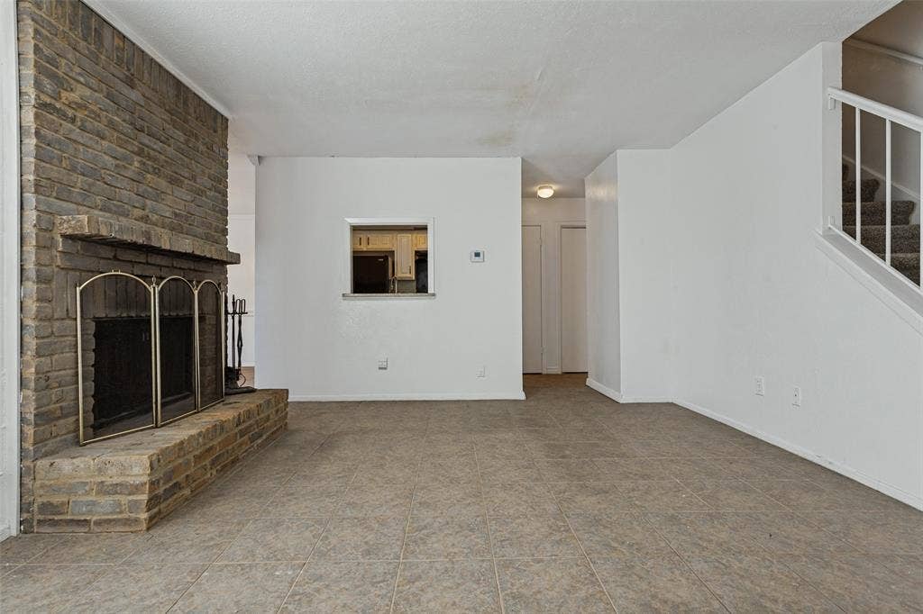 2820 Southern Cross Drive, Garland, TX 75044