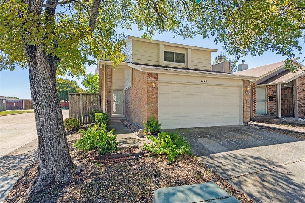 2820 Southern Cross Drive, Garland, TX 75044