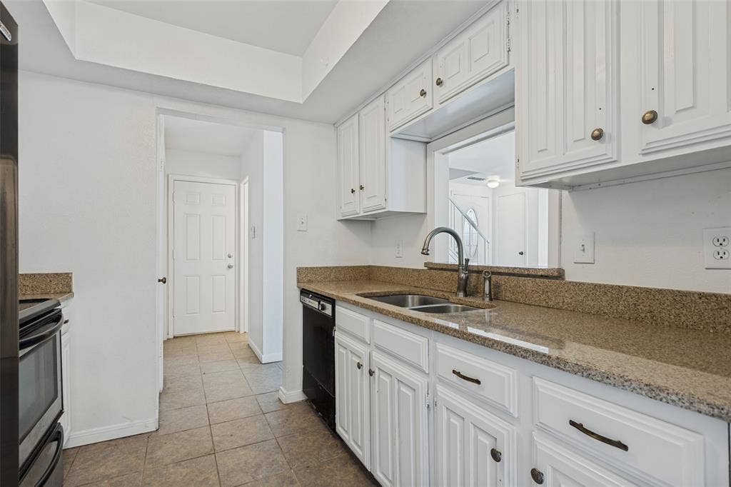 2820 Southern Cross Drive, Garland, TX 75044