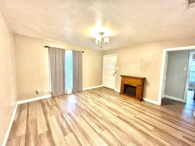 904 W Ave E, Garland, TX 75040 904 W Ave E, Garland, TX 75040
