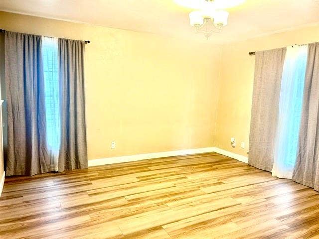 904 W Ave E, Garland, TX 75040 Living Room
