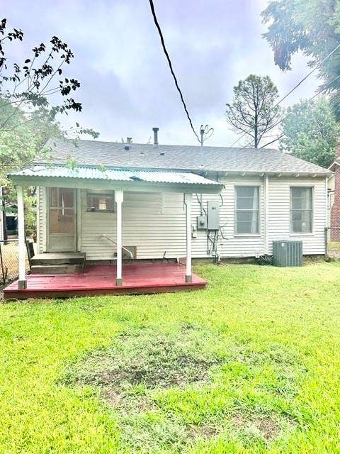 904 W Ave E, Garland, TX 75040 904 W Ave E, Garland, TX 75040