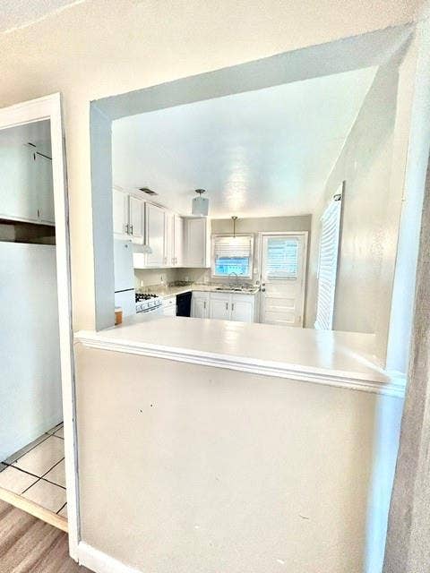 904 W Ave E, Garland, TX 75040 904 W Ave E, Garland, TX 75040
