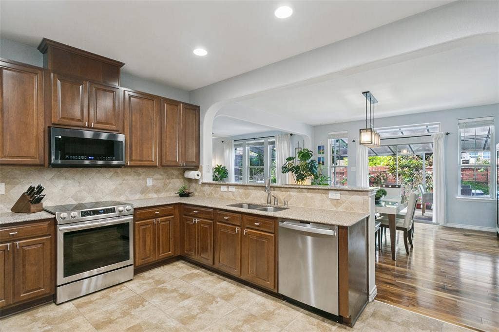 6501 Texana Way, Plano, TX 75074 6501 Texana Way, Plano, TX 75074