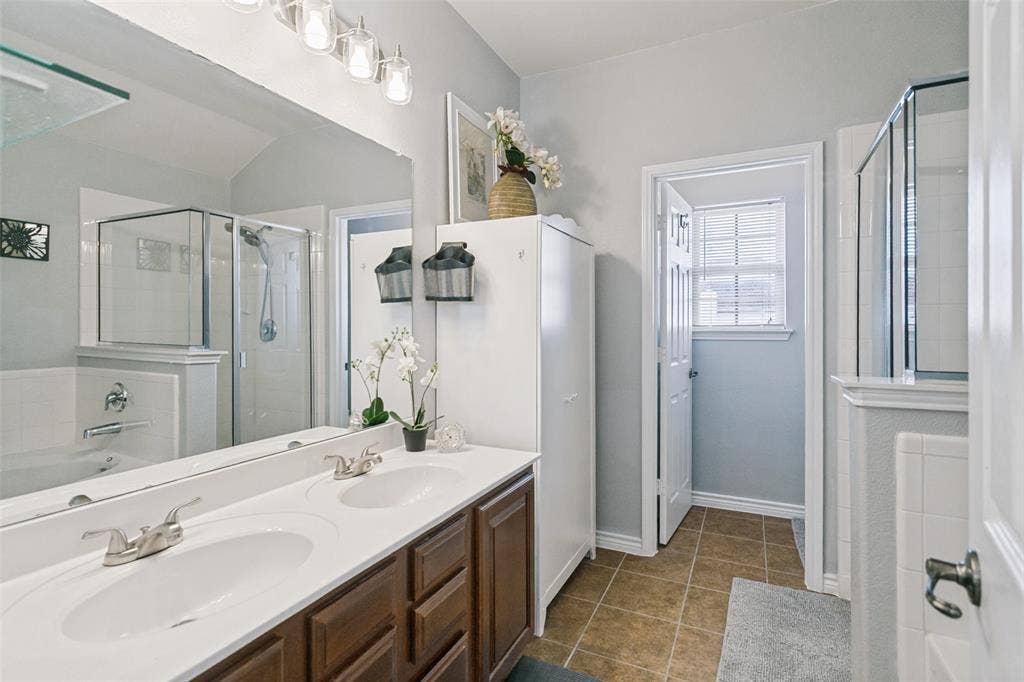 6501 Texana Way, Plano, TX 75074 6501 Texana Way, Plano, TX 75074