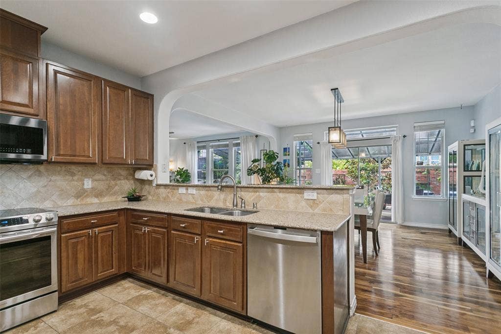 6501 Texana Way, Plano, TX 75074 6501 Texana Way, Plano, TX 75074