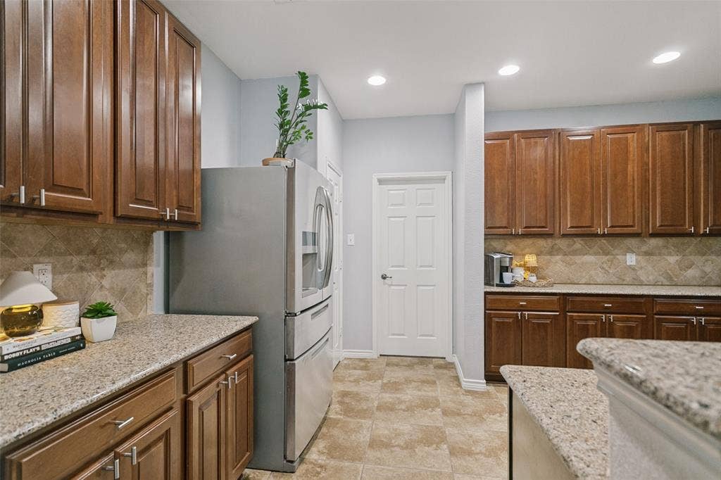 6501 Texana Way, Plano, TX 75074 6501 Texana Way, Plano, TX 75074