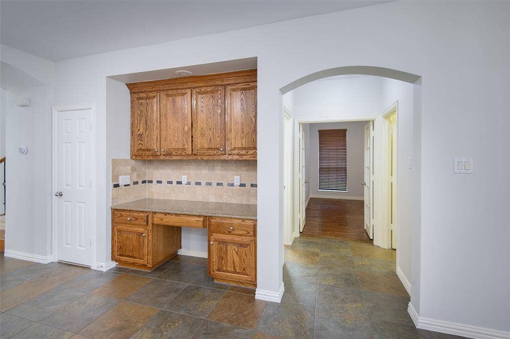 926 Sloan Drive, Allen, TX 75013 926 Sloan Drive, Allen, TX 75013