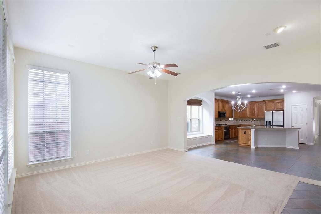 926 Sloan Drive, Allen, TX 75013 926 Sloan Drive, Allen, TX 75013