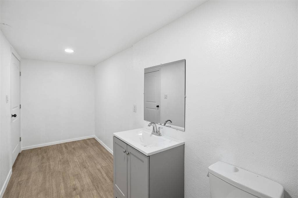 625-627 S Rogers Road, Irving, TX 75060 625-627 S Rogers Road, Irving, TX 75060