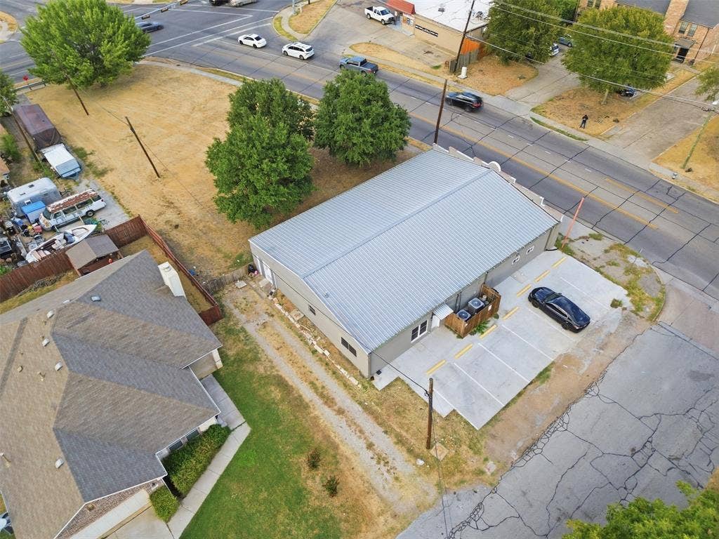 625-627 S Rogers Road, Irving, TX 75060 625-627 S Rogers Road, Irving, TX 75060