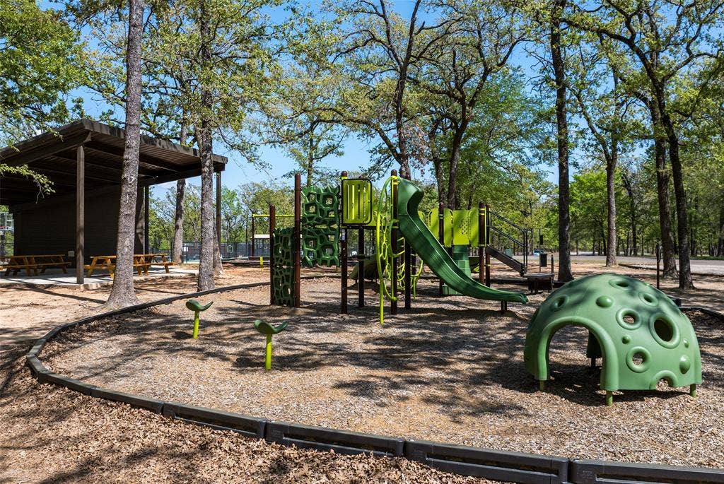 129 Pinnacle Club Drive, Mabank, TX 75156 Playground
