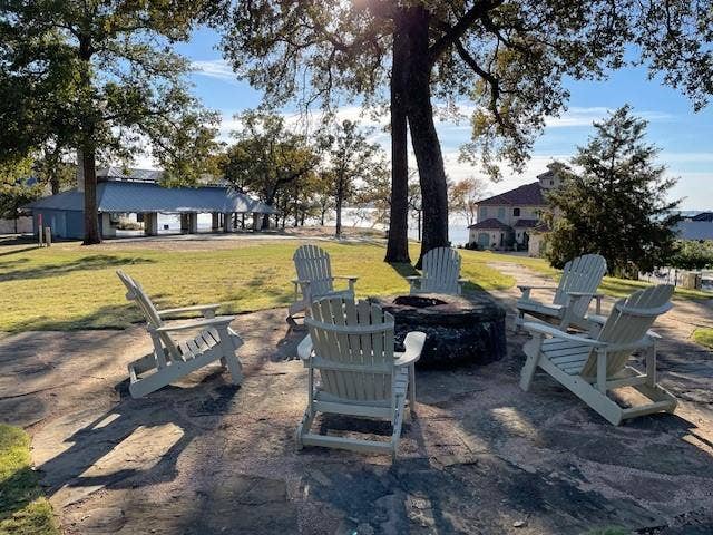 129 Pinnacle Club Drive, Mabank, TX 75156 Fire Pit