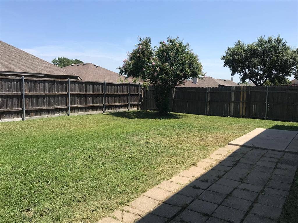 2053 Meadow Park Drive, Princeton, TX 75407 2053 Meadow Park Drive, Princeton, TX 75407