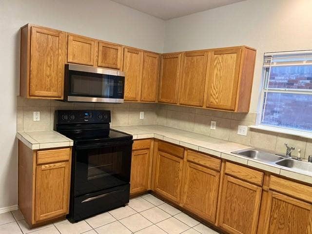 2053 Meadow Park Drive, Princeton, TX 75407 2053 Meadow Park Drive, Princeton, TX 75407