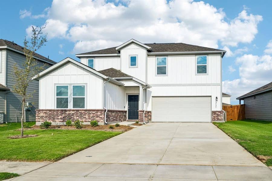 Property photo for 2527 Pine Island Court, Crandall, TX