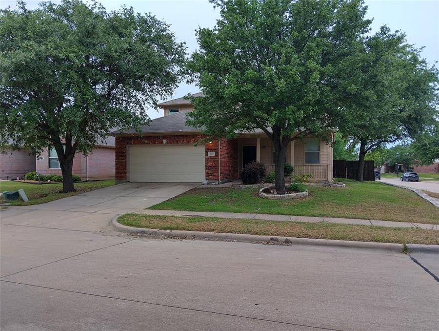 Property photo for 1133 Mockingbird Drive, Aubrey, TX