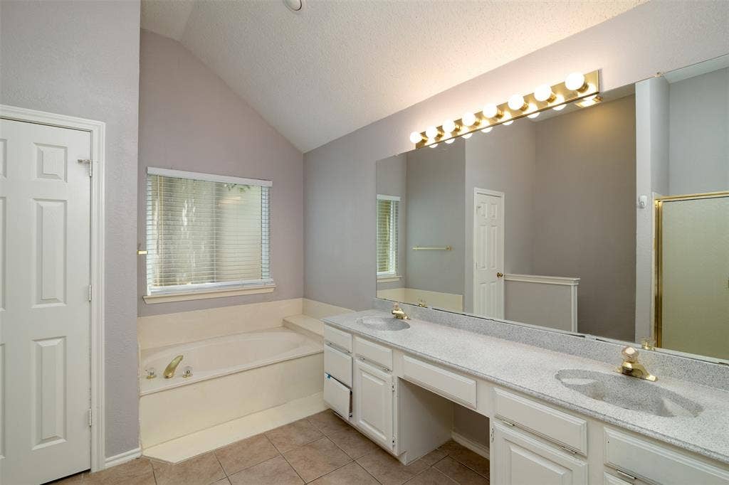 1329 Maywood Court, Plano, TX 75023 1329 Maywood Court, Plano, TX 75023