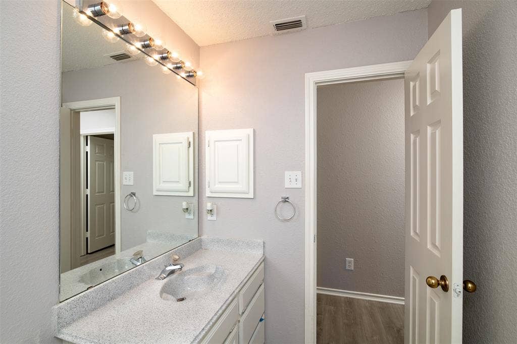 1329 Maywood Court, Plano, TX 75023 1329 Maywood Court, Plano, TX 75023