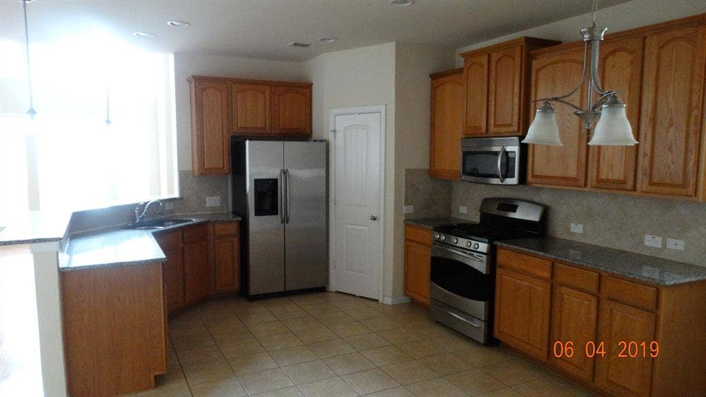 3412 PORTER CREEK, Plano, TX 75025 3412 PORTER CREEK, Plano, TX 75025