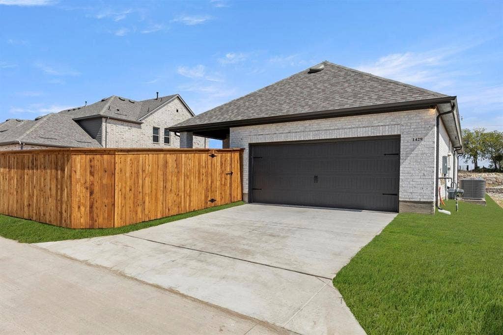 1429 Tipperary Drive, Celina, TX 75009 1429 Tipperary Drive, Celina, TX 75009