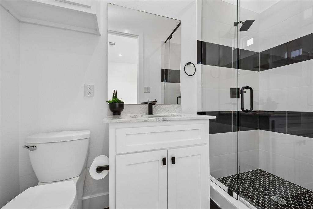 1st bedrom ensuite