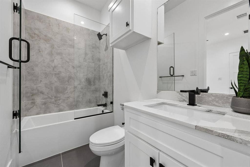 3rd bedroom ensuite