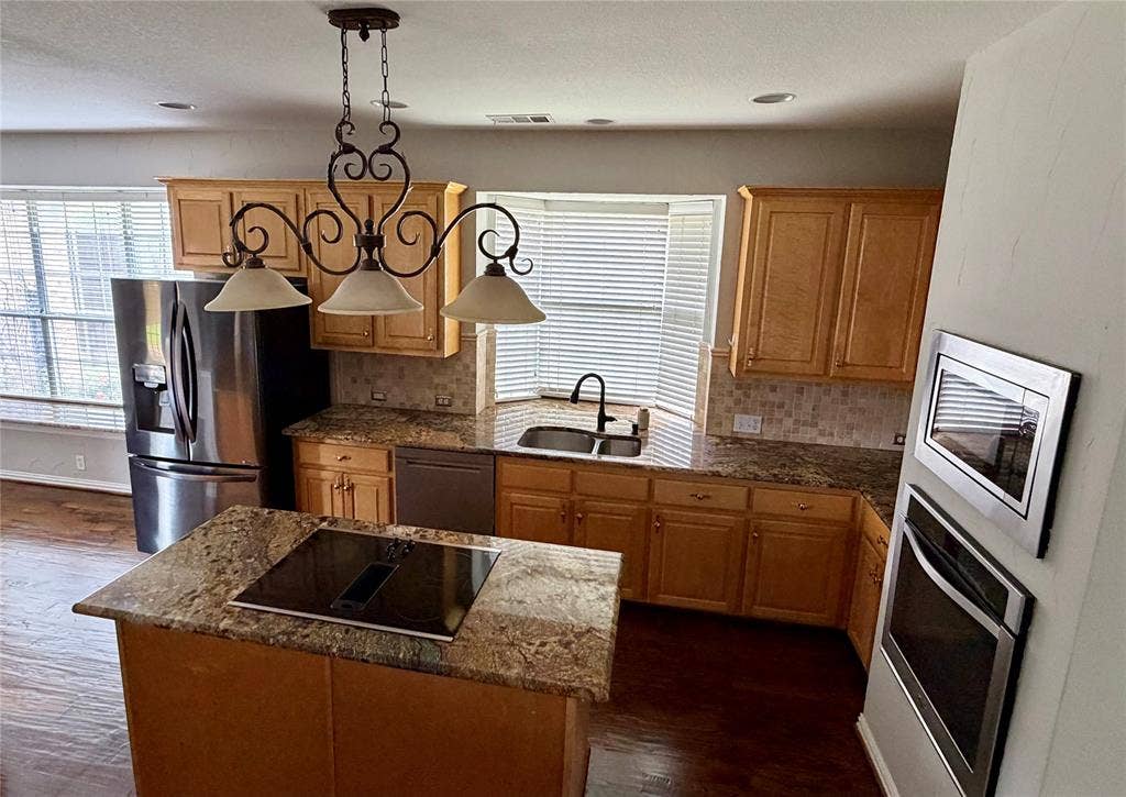 4309 Wingren Drive, Plano, TX 75093 4309 Wingren Drive, Plano, TX 75093
