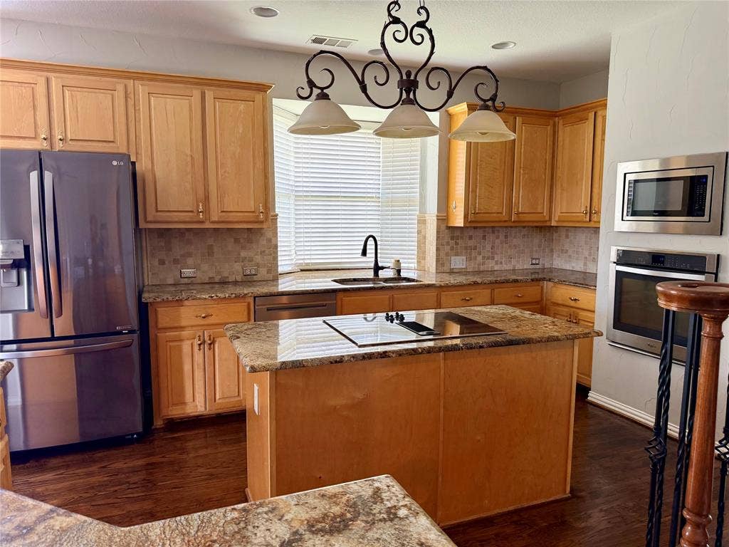 4309 Wingren Drive, Plano, TX 75093 4309 Wingren Drive, Plano, TX 75093