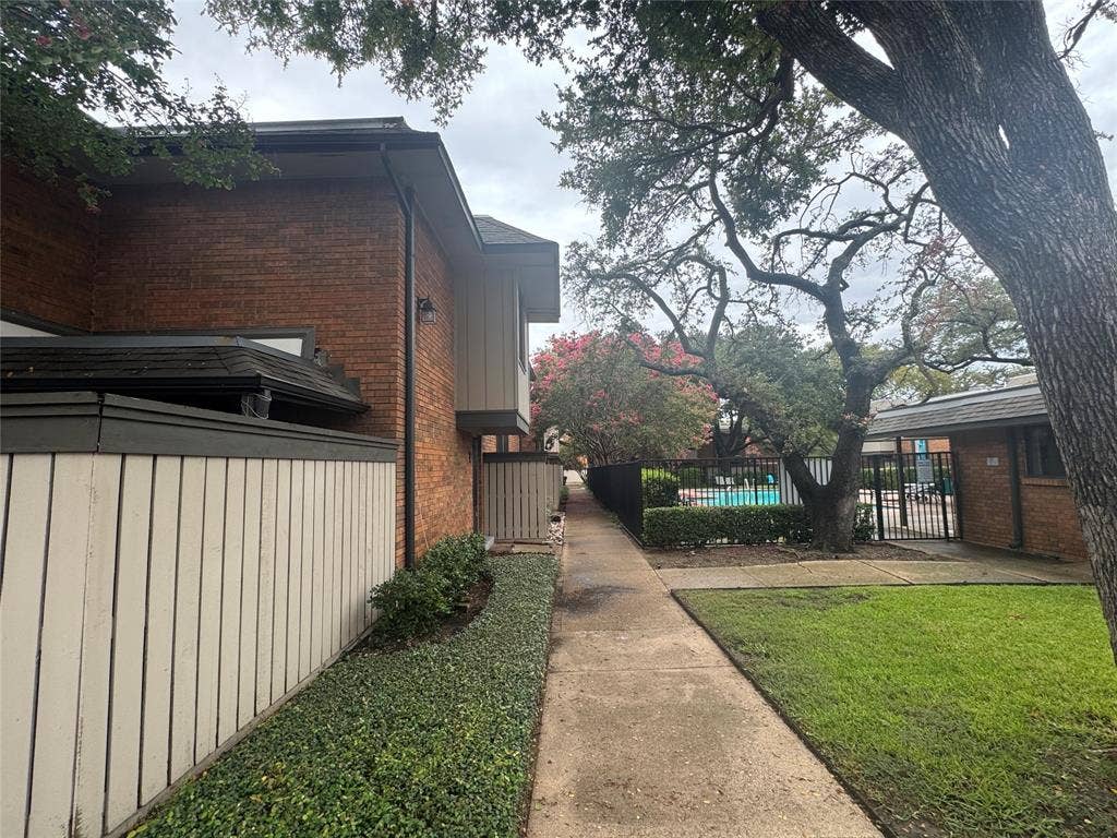 2805 Rio Branco Street, #105G, Farmers Branch, TX 75234 2805 Rio Branco Street, #105G, Farmers Branch, TX 75234
