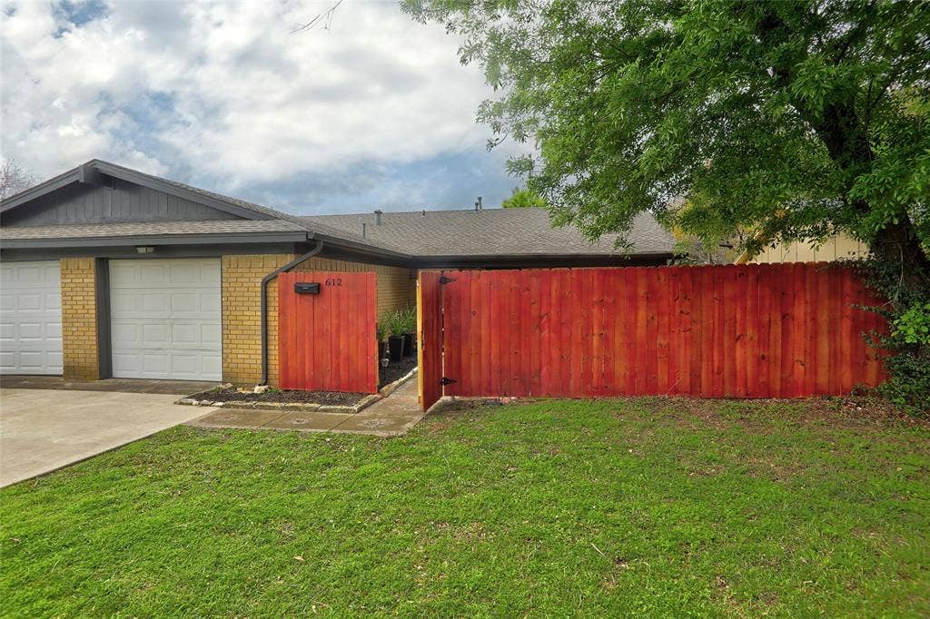 612 Royal Crest Drive, Richardson, TX 75081 Side 612