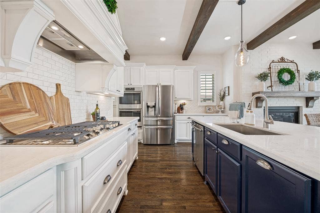 2144 Nassau Drive, McKinney, TX 75071 2144 Nassau Drive, McKinney, TX 75071