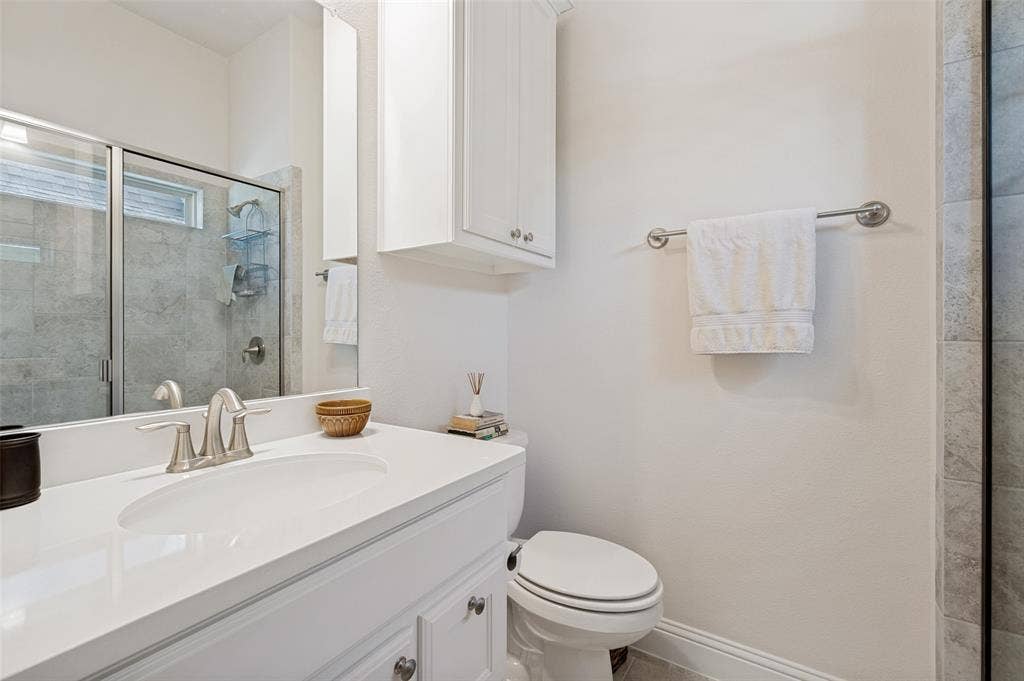 2144 Nassau Drive, McKinney, TX 75071 2144 Nassau Drive, McKinney, TX 75071