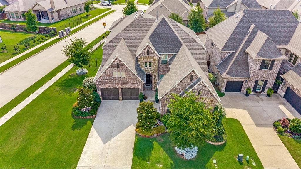 2144 Nassau Drive, McKinney, TX 75071 2144 Nassau Drive, McKinney, TX 75071