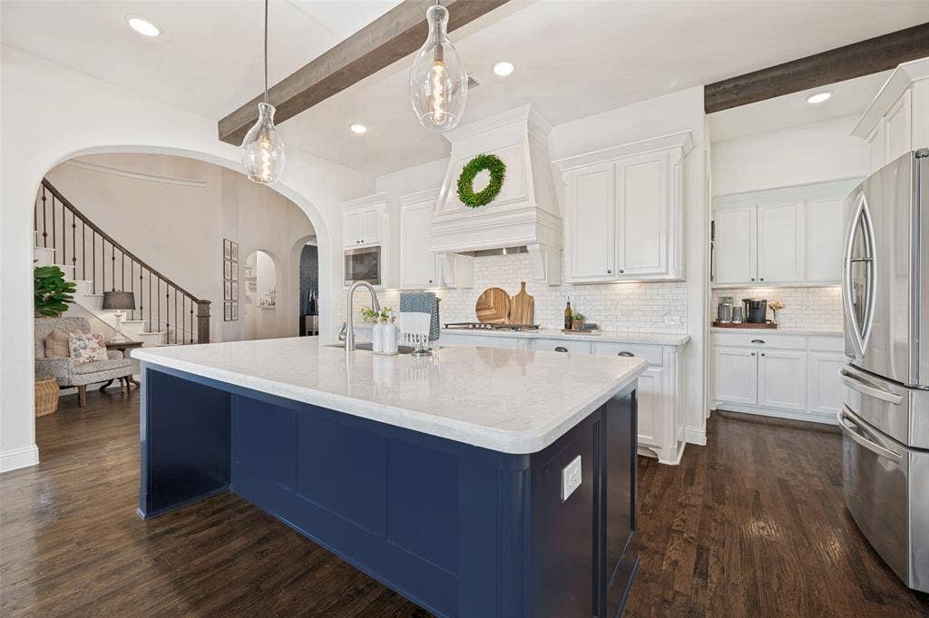 2144 Nassau Drive, McKinney, TX 75071 2144 Nassau Drive, McKinney, TX 75071