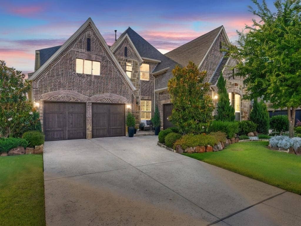 2144 Nassau Drive, McKinney, TX 75071 2144 Nassau Drive, McKinney, TX 75071