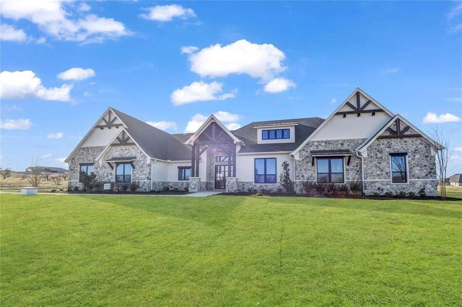 Property photo for 5017 Frost Creek, Aledo, TX