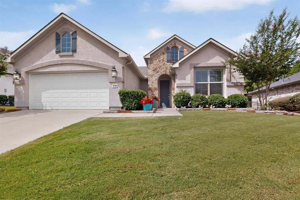 9705 Teakwood Avenue, Denton, TX 76207 9705 Teakwood Avenue, Denton, TX 76207