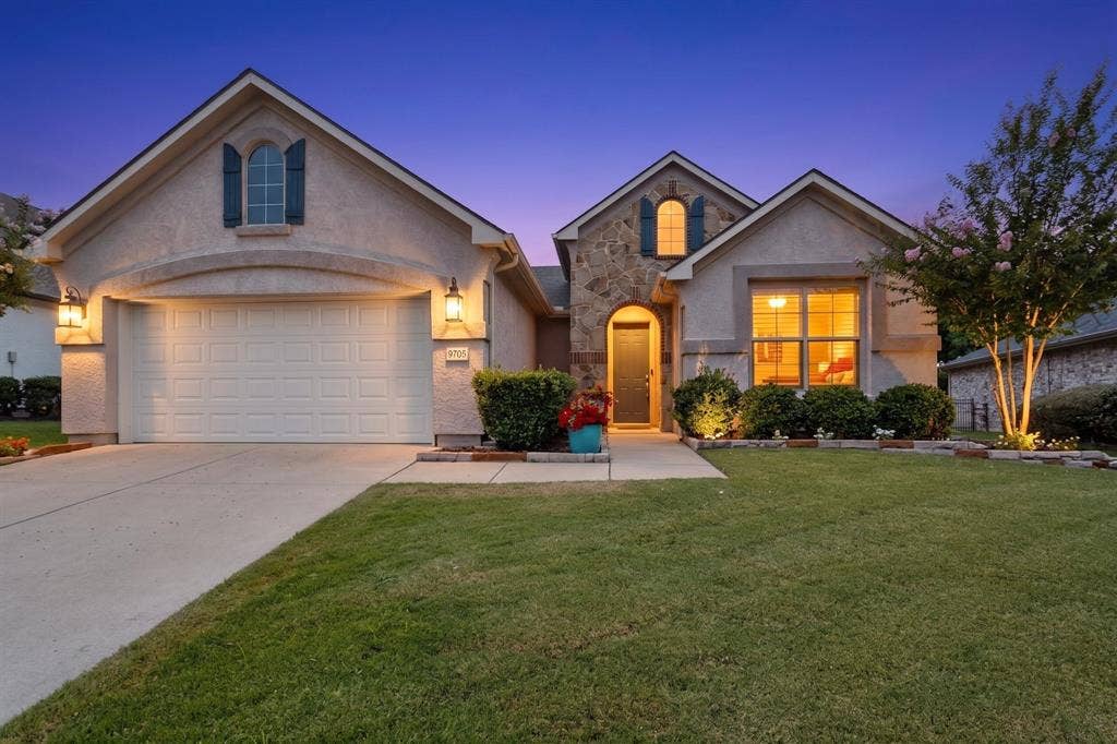 9705 Teakwood Avenue, Denton, TX 76207 9705 Teakwood Avenue, Denton, TX 76207