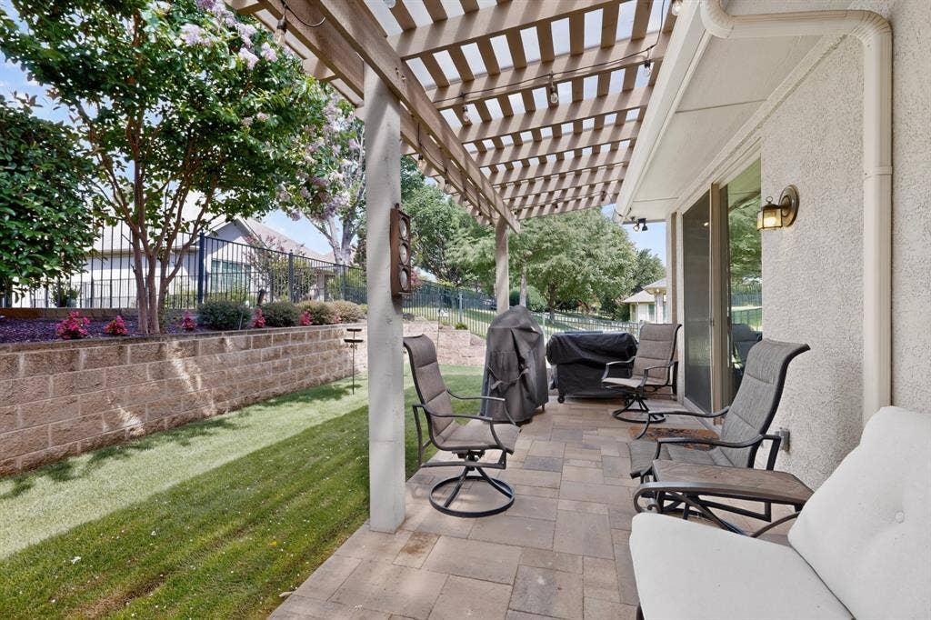 9705 Teakwood Avenue, Denton, TX 76207 9705 Teakwood Avenue, Denton, TX 76207