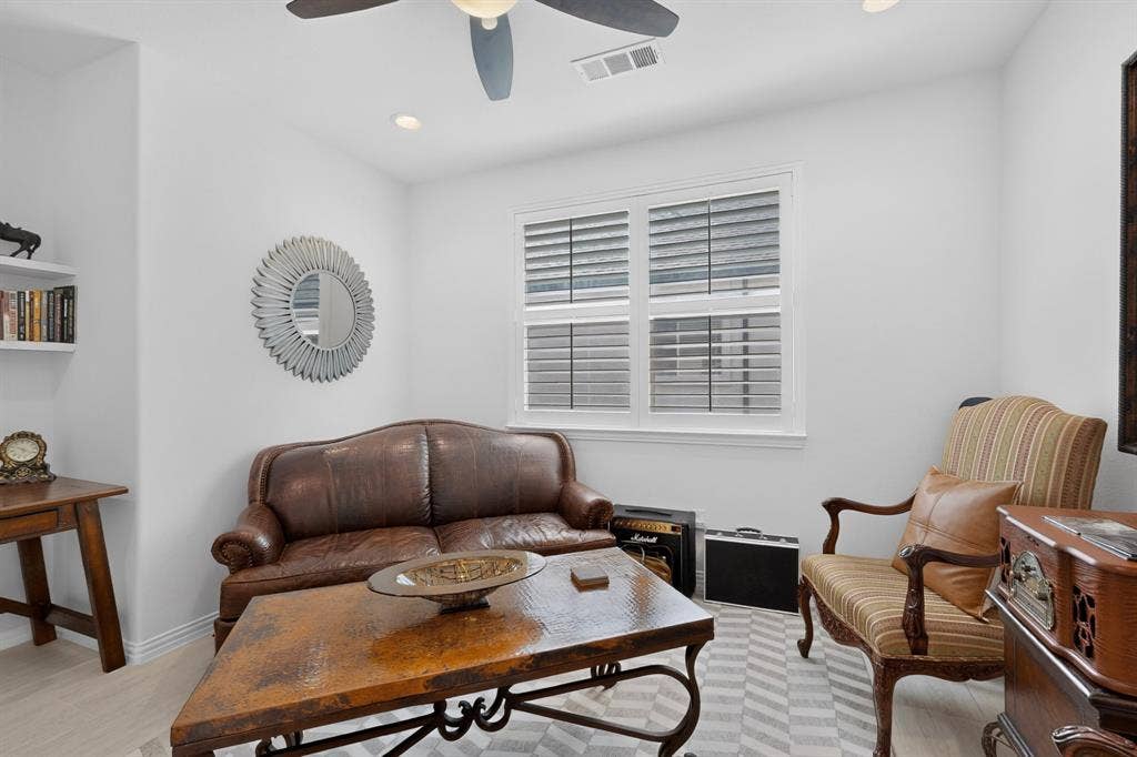 9705 Teakwood Avenue, Denton, TX 76207 Office-Den