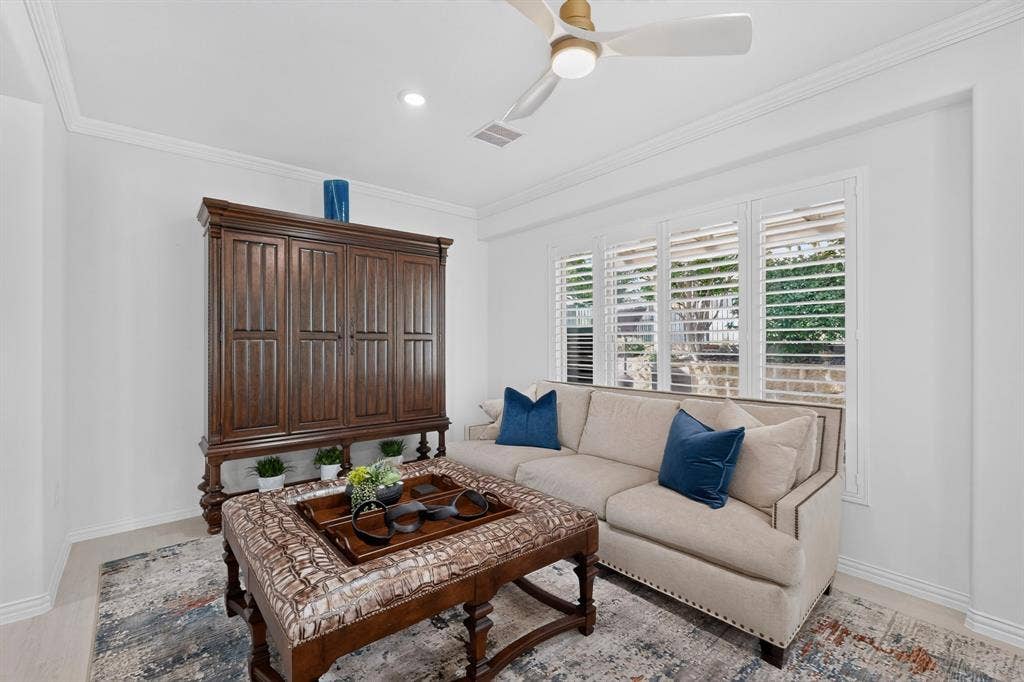 9705 Teakwood Avenue, Denton, TX 76207 Flex room
