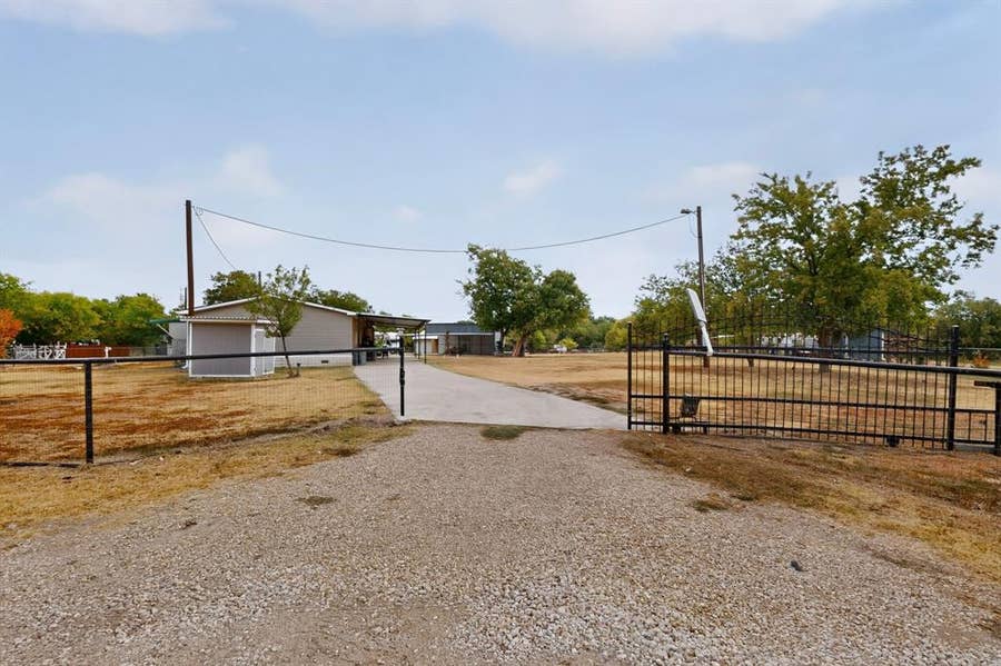 Property photo for 2181 Doe Branch Road, Little Elm, TX