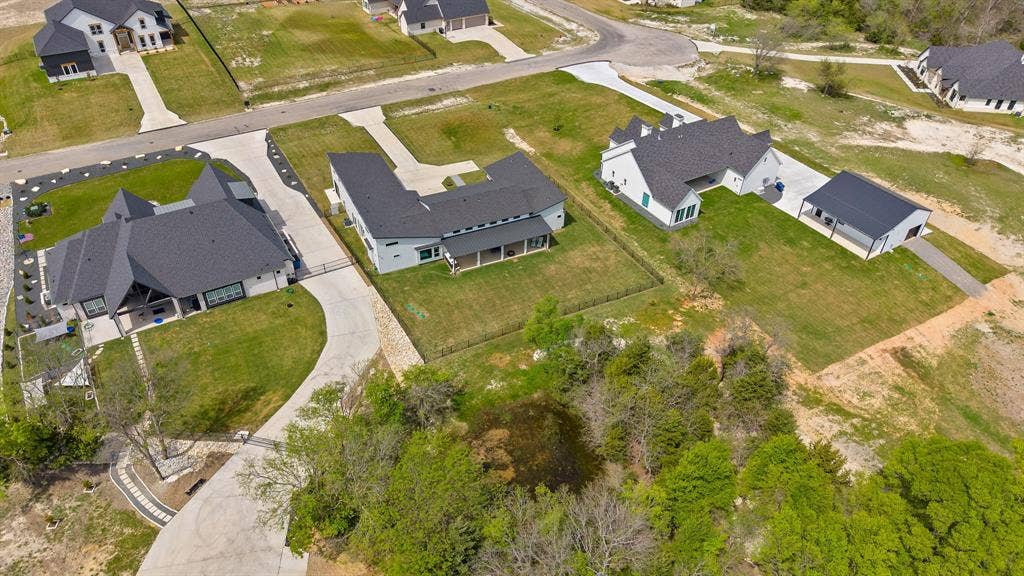 313 Ryker Lane, Gunter, TX 75058