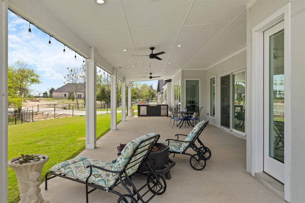 313 Ryker Lane, Gunter, TX 75058