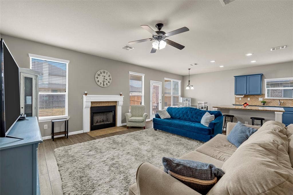 6541 Cascade Drive, Waco, TX 76712 6541 Cascade Drive, Waco, TX 76712